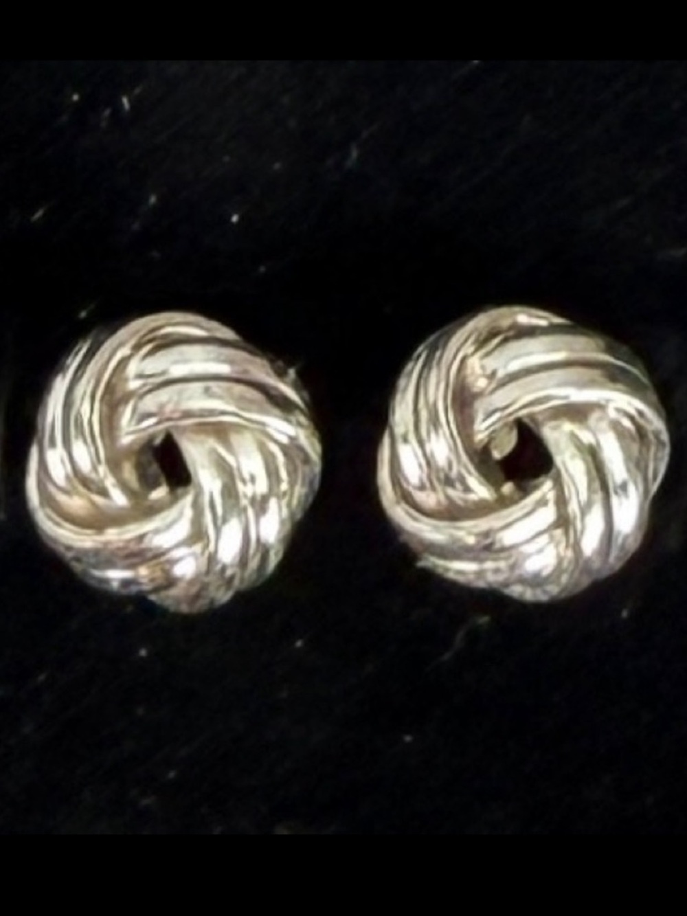 Vintage Silvertone knotted minimalist l pierced earrings